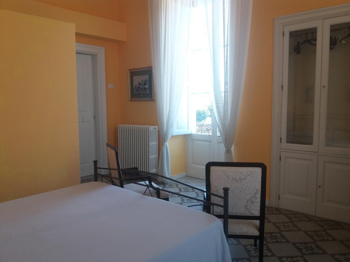 Antico Palazzo Spinola Frühstückspension Gallipoli